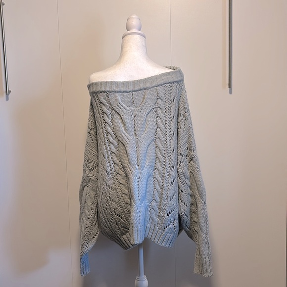 Light gray off the shoulder sweater - Picture 2 of 4